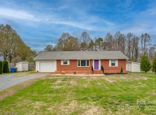 492 Oakland Rd, Spindale, NC 28160