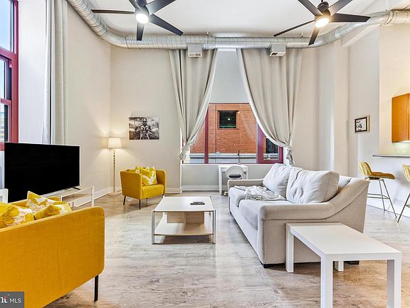 5th image of 22 S Howard St #R-304