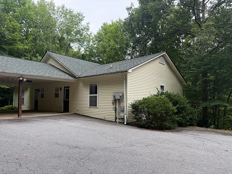 17A Tree Canopy Ln — Photo 1