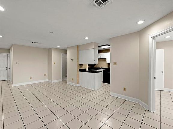 2nd image of 420 Metairie Hammond Hwy APT 112