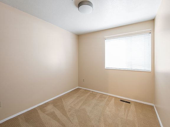 3rd image of 2712 S 1100 E APT 17