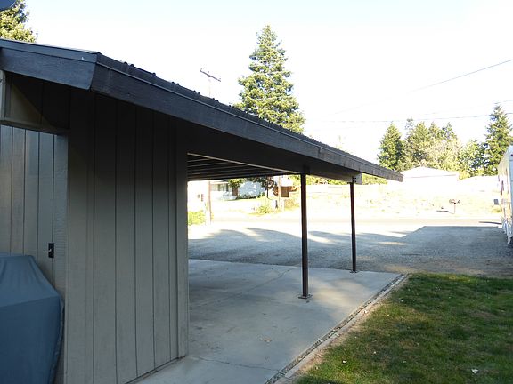 3rd image of 150 N June Ave