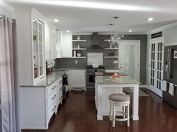 Kitchen / Pantry
