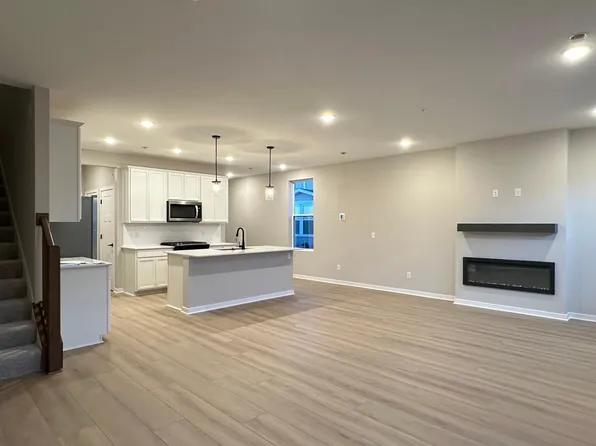 14399 104th Ave N, Maple Grove, MN 55369