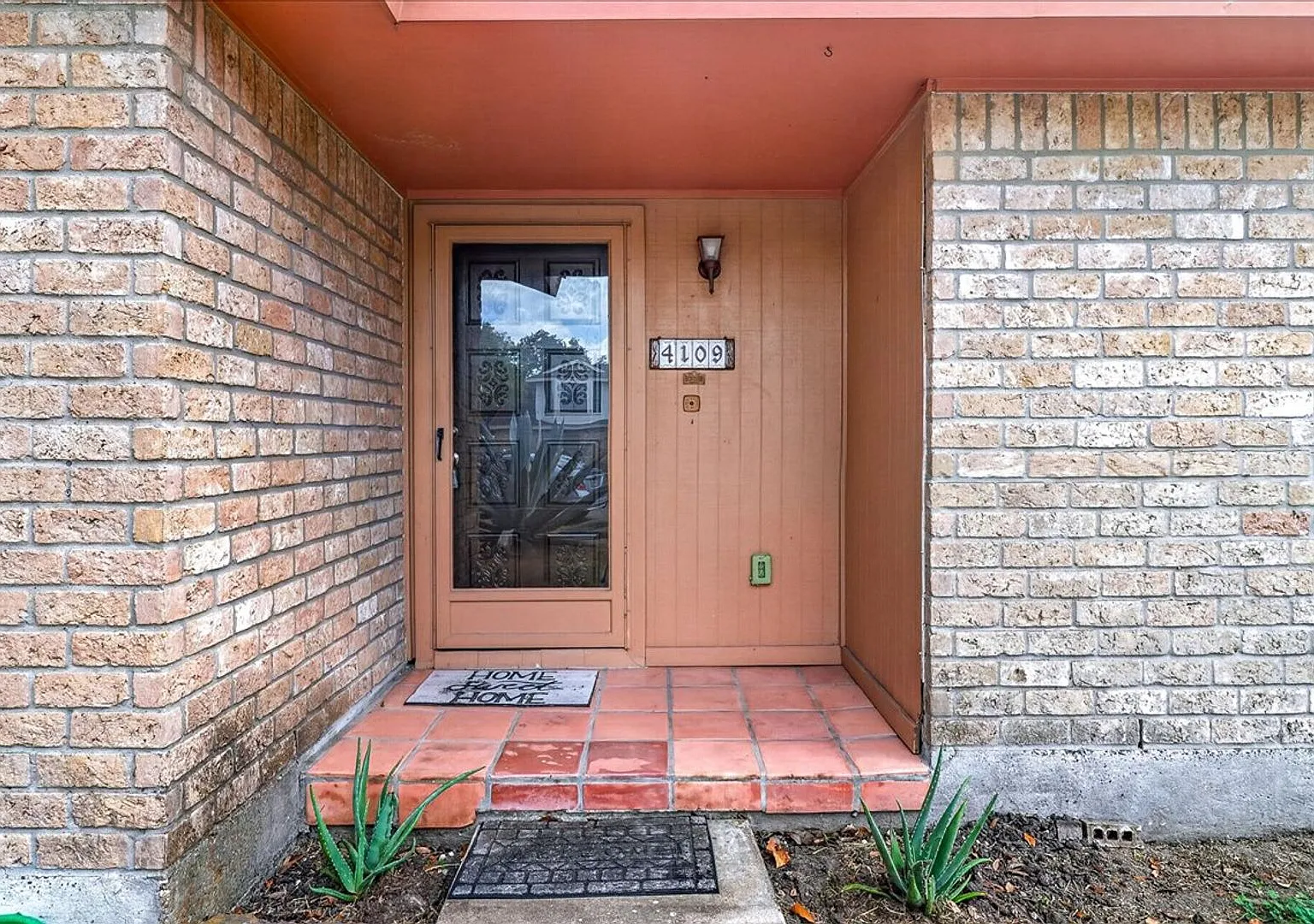 4109 Fonvilla Circle - 3/Bed 2/Bath - $1,695/month — Photo 2