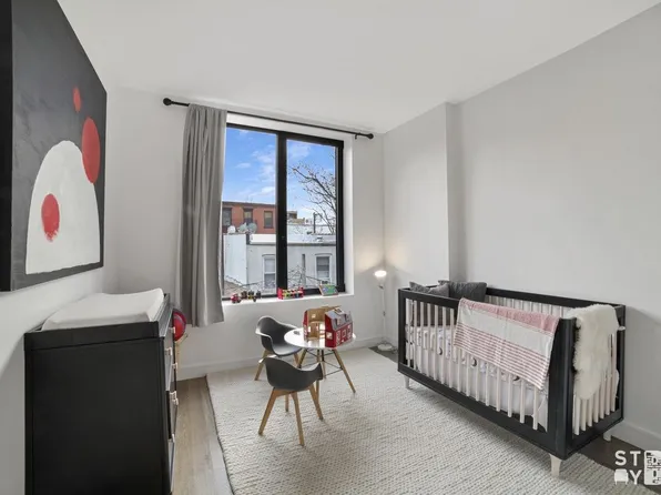 194 21st Street image 8 of 23