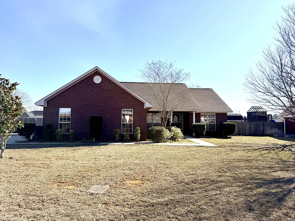 103 Fieldstone Dr