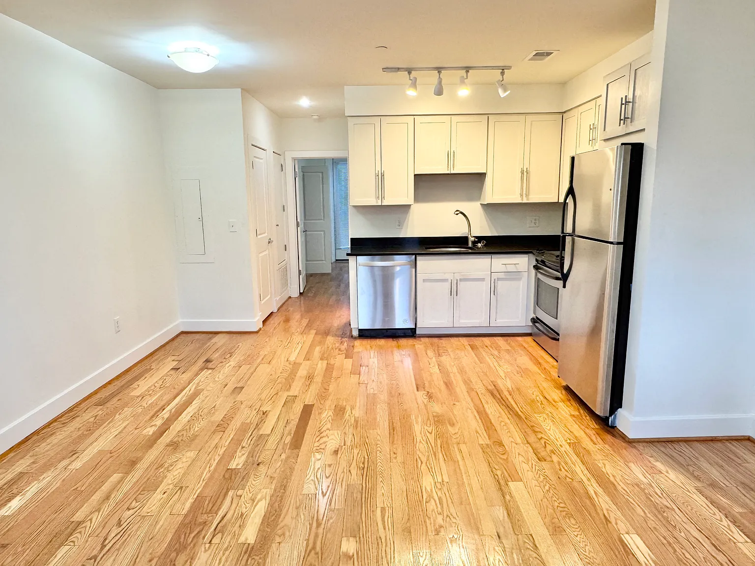 1 bed, $1,750 — Photo 2