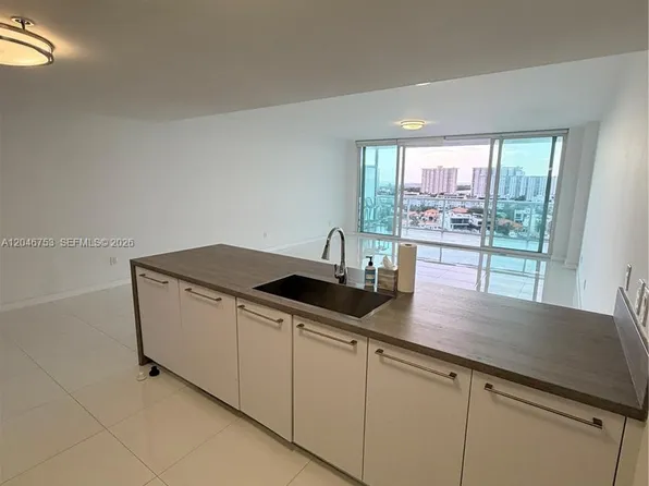 (undisclosed Address), North Miami Beach, FL 33160
