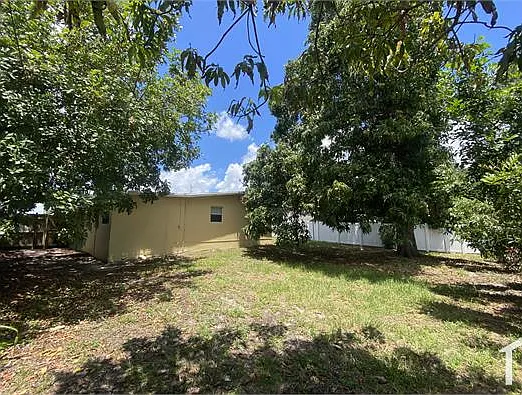 100 SW 24th Ave — Photo 17