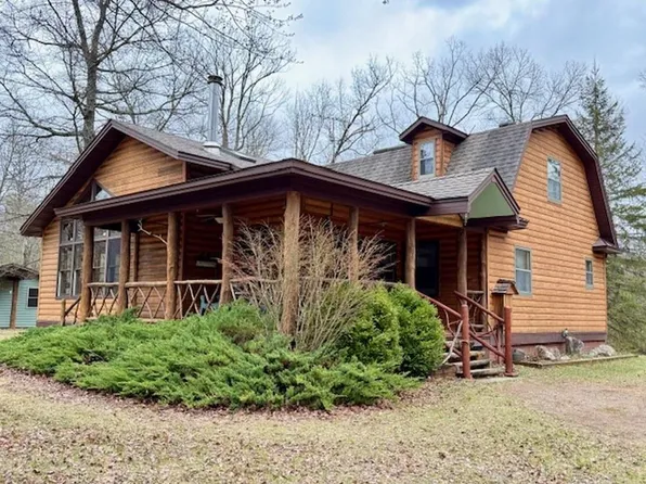 16372 Martin Ln, Crivitz, WI 54114