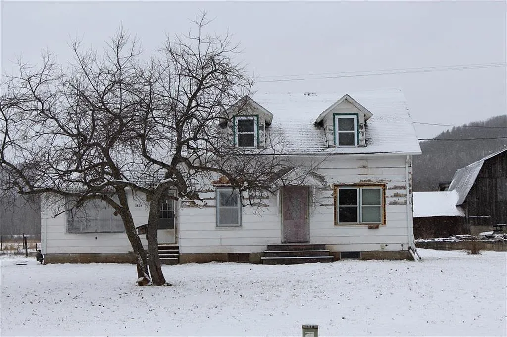 3604 Riverside Dr photo 1