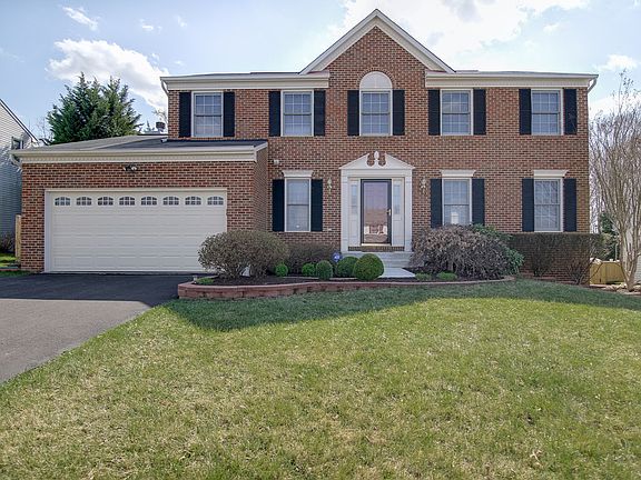3rd image of 56 Summerwood Dr