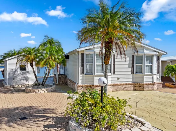 3135 Crystal Lake Dr #3135, Naples, FL 34120