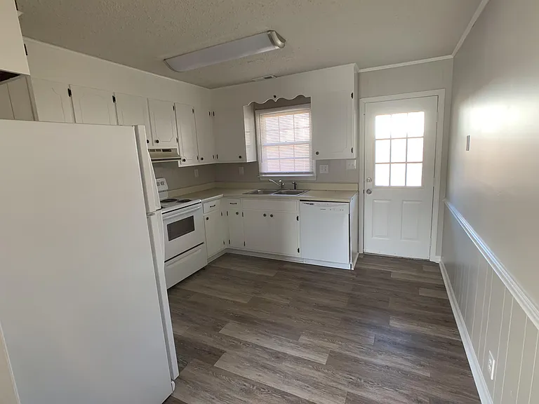 227 Welch Ave #B — Photo 14