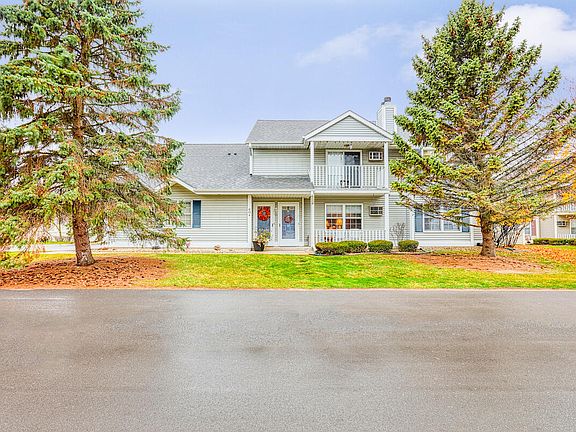 3rd image of 804 Canterberry Ct