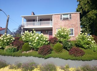 3203 10th Ave W, Seattle, WA 98119