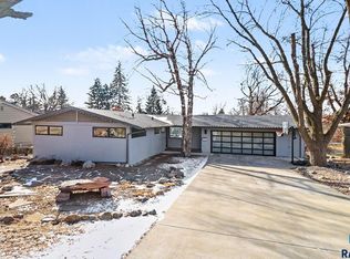 1916 S Austin Dr, Sioux Falls, SD 57105