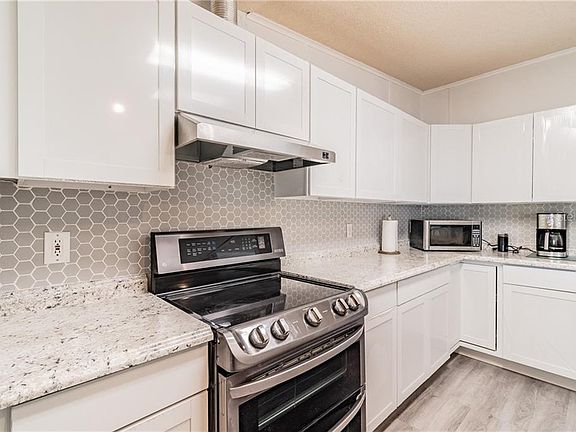 4th image of 7908 Franklin Bend Ct