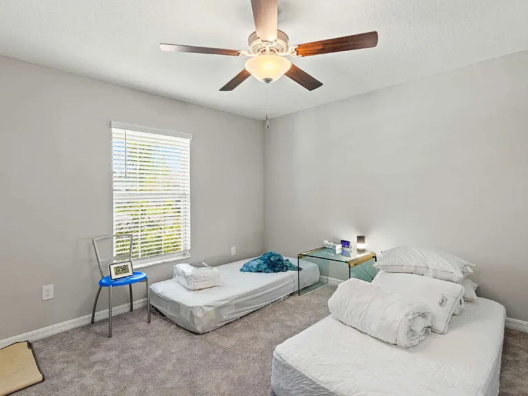 16561 Delia St — Photo 16