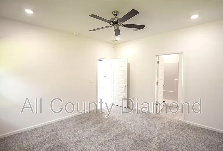 30 Sandywoods Ct — Photo 12