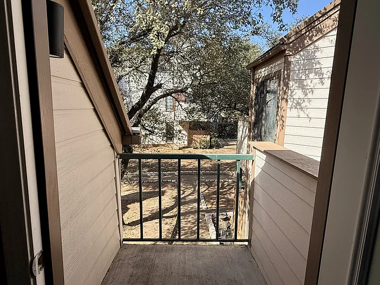 2300 Bamboo Dr #N208 — Photo 7
