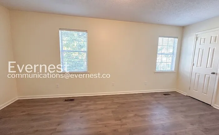1592 King James Dr — Photo 14