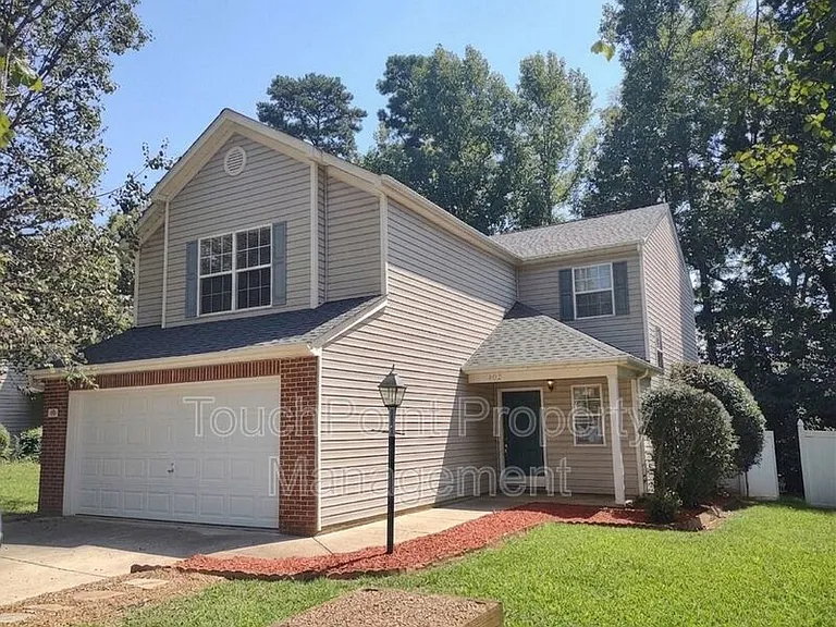 8007 Bristle Ln — Photo 1