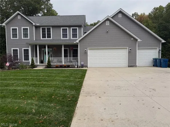 3493 Timber Point Blvd, Hubbard, OH 44425