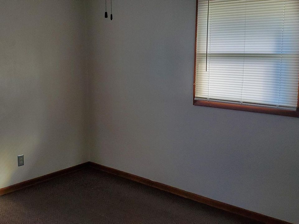 1st image of 3007 Prial Ave