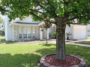 902 Travis St, Lockhart, TX 78644