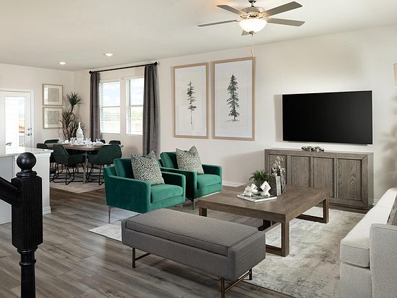 Entertain your guests in comfort with this beautiful open concept floorplan