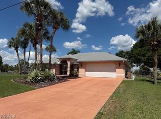 1200 Elaine Ave N, Lehigh Acres, FL 33971