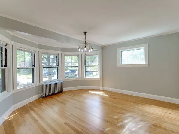 30 Firglade Ave, Springfield, MA 01108