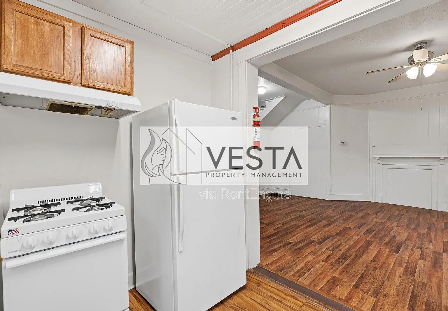 2 bed, 1.0 bath, $1,750 — Photo 2
