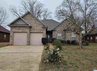 136 Taylors Farm Dr, Lincoln, AL 35096