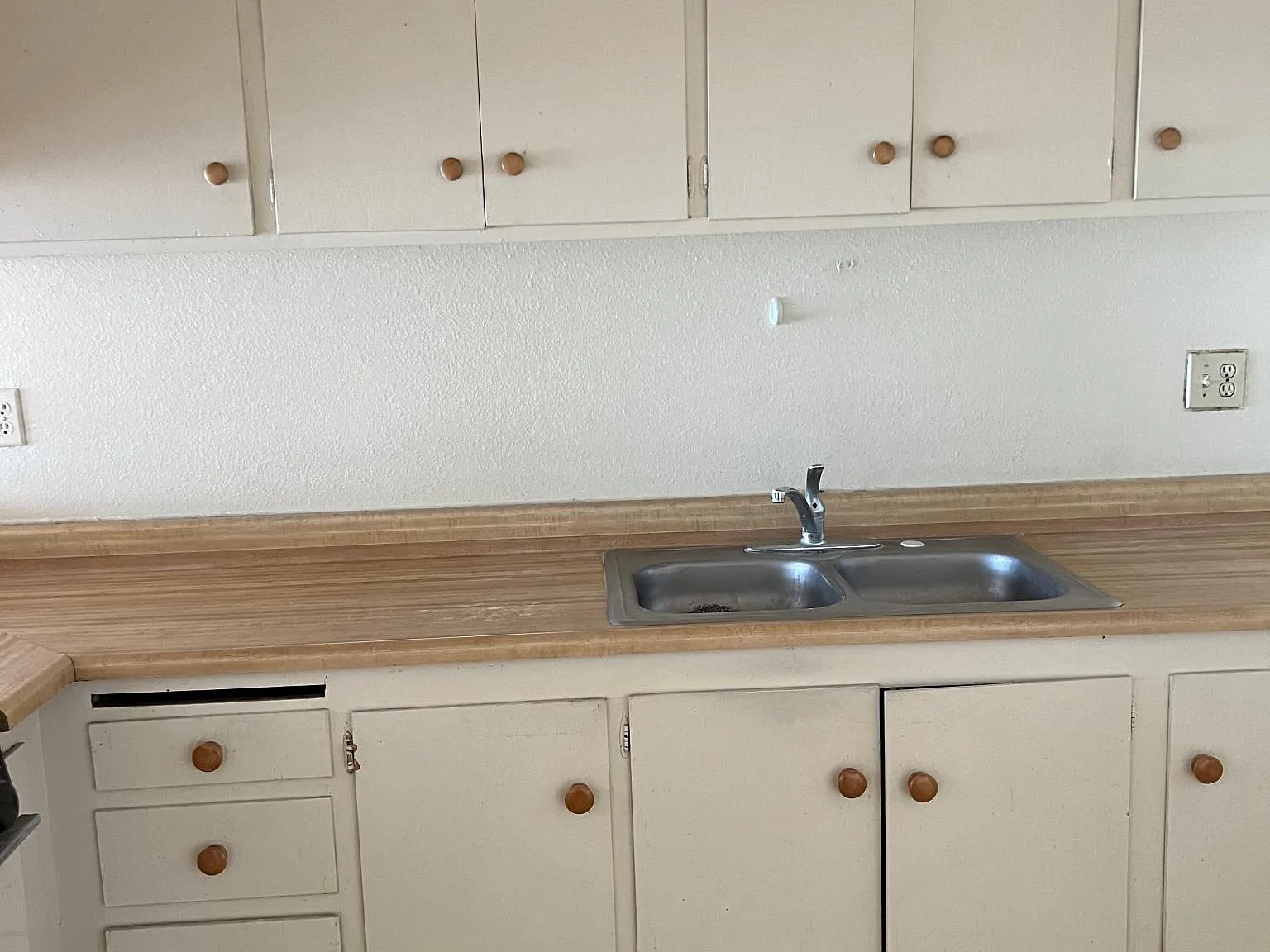 2 bed, 1.5 bath, 1050 sqft, $2,500 — Photo 2