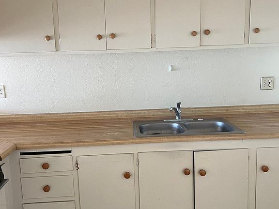 2nd image of 14331 Village Way