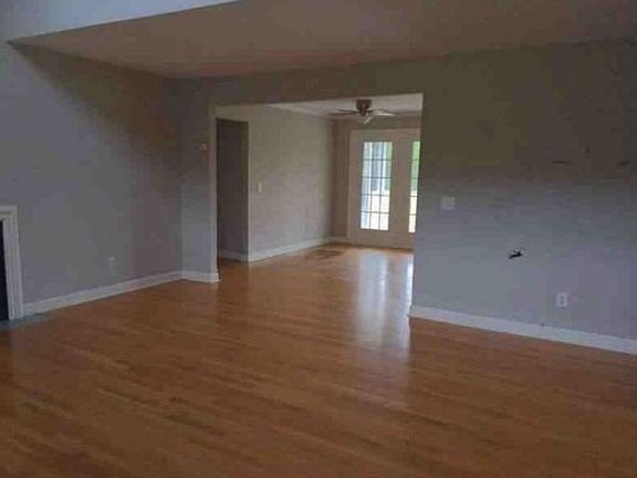Additional Living Room