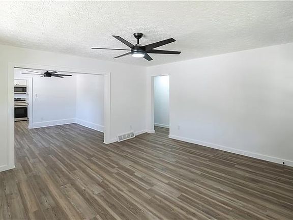 5th image of 122 Perkins St NE