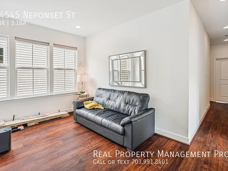 44545 Neponset St — Photo 28