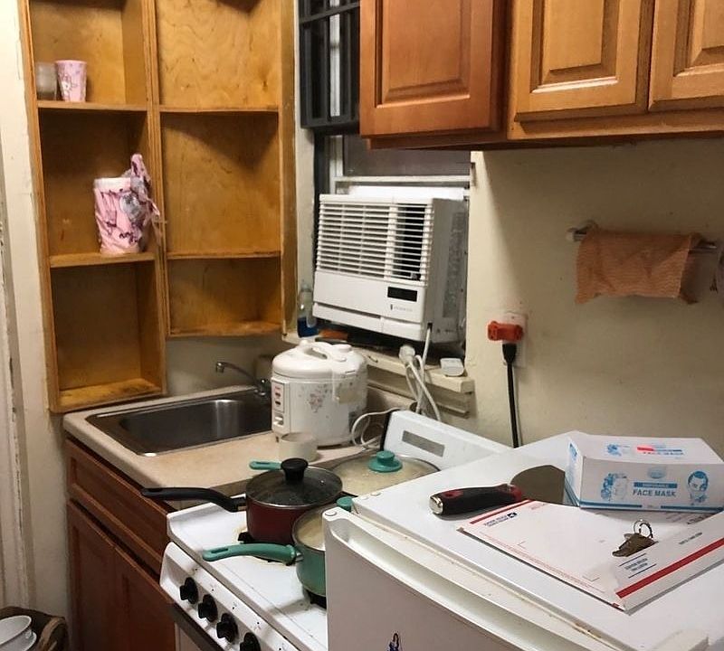 2nd image of 25 Monroe St #2A