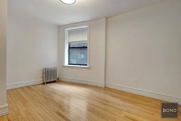 Rented by Bond New York | media 25