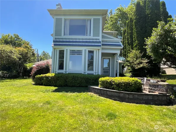 1510 W Water Street, South Bend, WA 98586