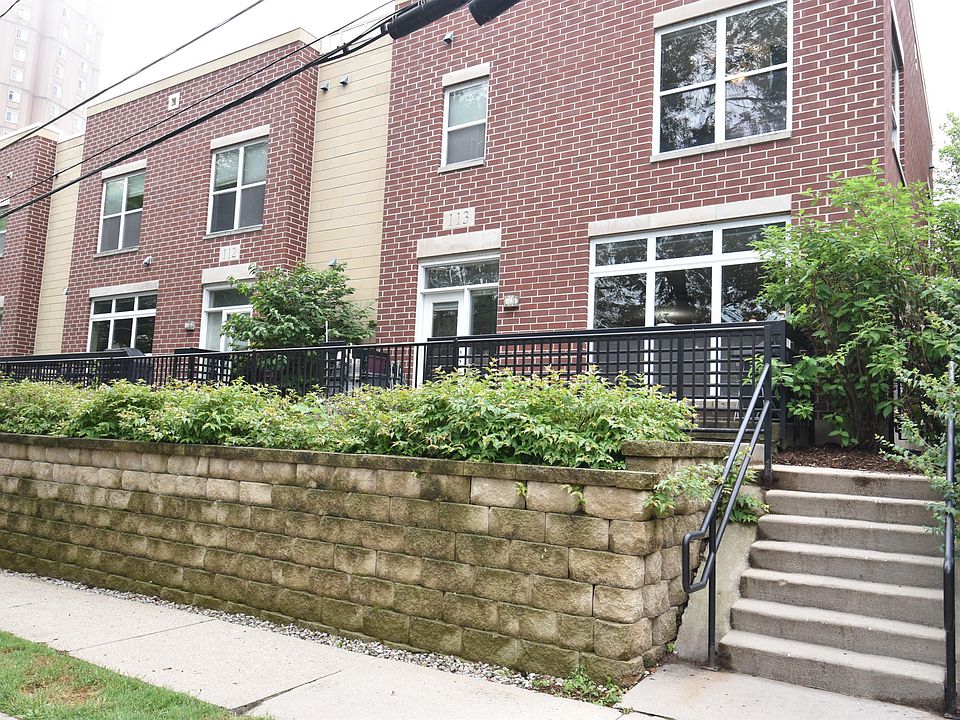 1st image of 1220 E Locust St APT 113