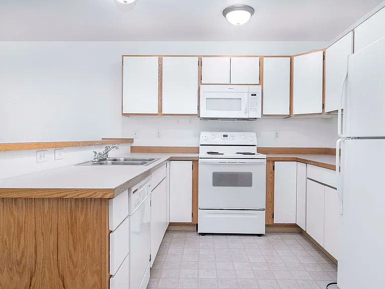 3716 Rucker Ave — Photo 3