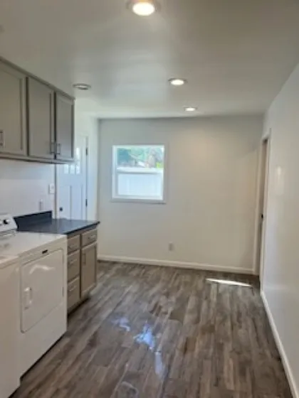 580 N Main St — Photo 6