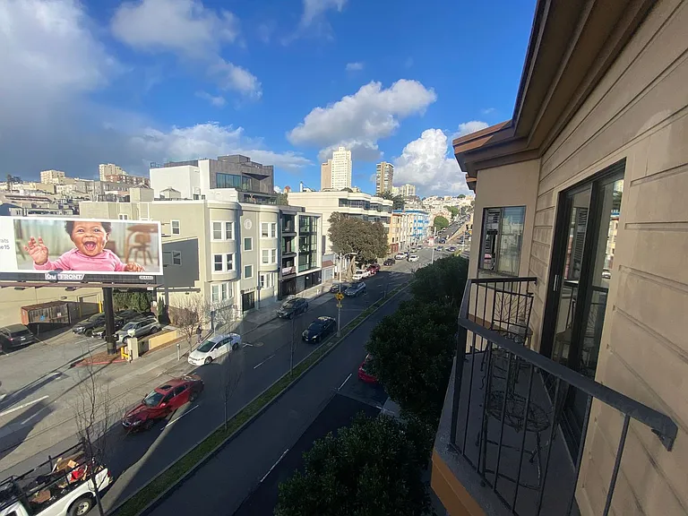 1461 Broadway — Photo 24