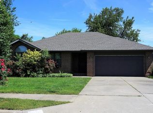 5492 S Hampton Ave, Springfield, MO 65810