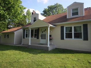 4646 Spring Dr, Saint Louis, MO 63123